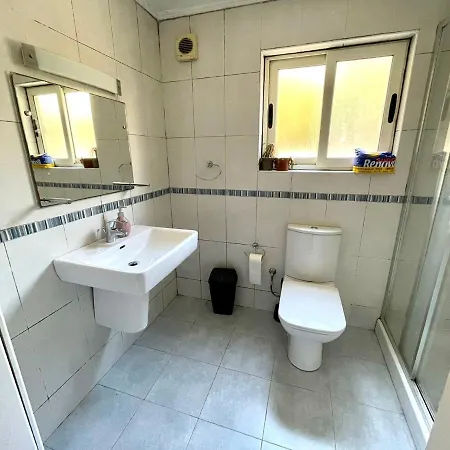 Gasthuis Room 5- Private Room With Ac Wifi And A Shared Bathroom