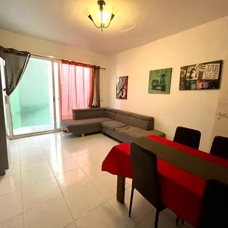 Gasthuis Room 5- Private Room With Ac Wifi And A Shared Bathroom